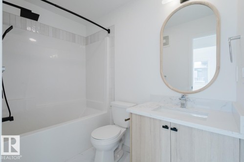 3 16231 19 Avenue, Edmonton, AB - Indoor Photo Showing Bathroom