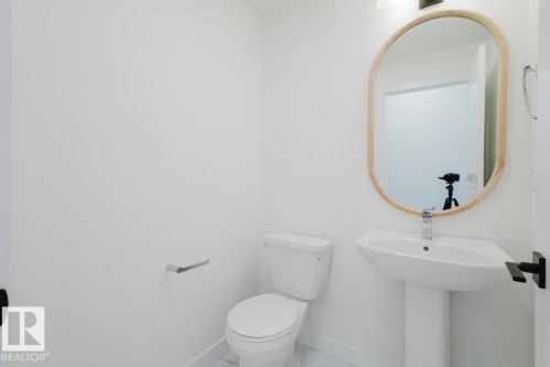 3 16231 19 Avenue, Edmonton, AB - Indoor Photo Showing Bathroom