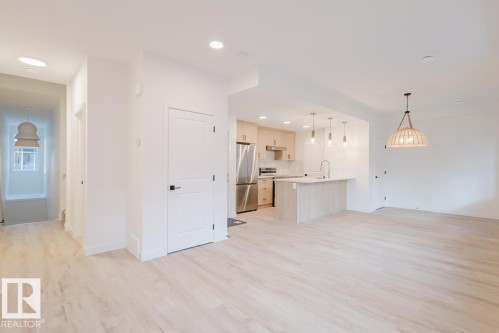 3 16231 19 Avenue, Edmonton, AB - Indoor