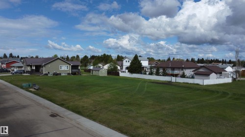 4520 50 Avenue, Warburg, AB 
