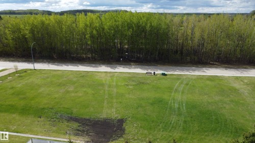 4520 50 Avenue, Warburg, AB 