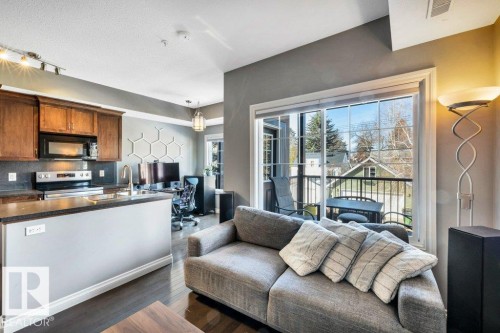 205 6720 112 Street, Edmonton, AB - Indoor