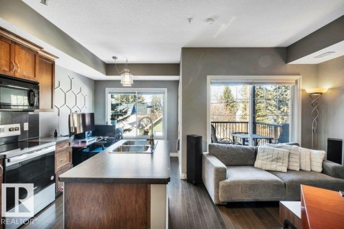 205 6720 112 Street, Edmonton, AB - Indoor