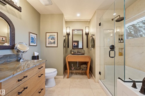14631 88 Avenue, Edmonton, AB - Indoor Photo Showing Bathroom