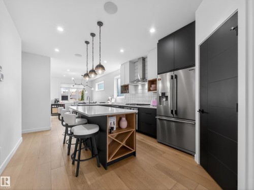 10449 143 Street, Edmonton, AB - Indoor Photo Showing Kitchen With Stainless Steel Kitchen With Upgraded Kitchen
