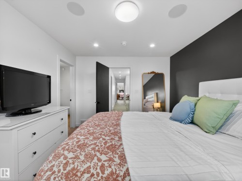 10449 143 Street, Edmonton, AB - Indoor Photo Showing Bedroom