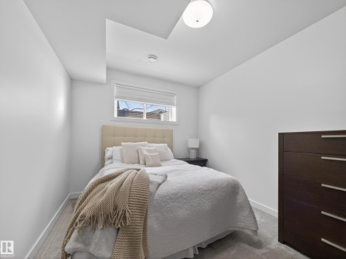 10449 143 Street, Edmonton, AB - Indoor Photo Showing Bedroom