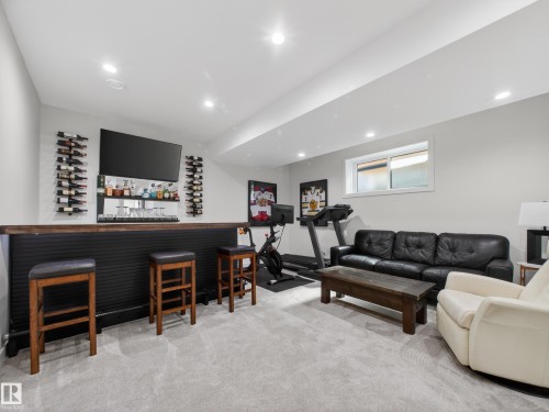 10449 143 Street, Edmonton, AB - Indoor