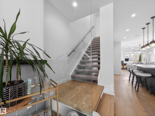 10449 143 Street, Edmonton, AB - Indoor