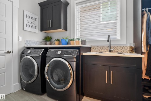 9012 24 Avenue, Edmonton, AB 