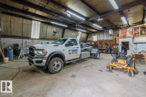 4411 209 Street, Edmonton, AB - Indoor Photo Showing Garage