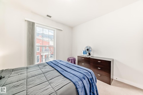 309 1003 Gault Boulevard, Edmonton, AB - Indoor Photo Showing Bedroom
