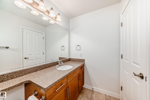 309 1003 Gault Boulevard, Edmonton, AB - Indoor Photo Showing Bathroom