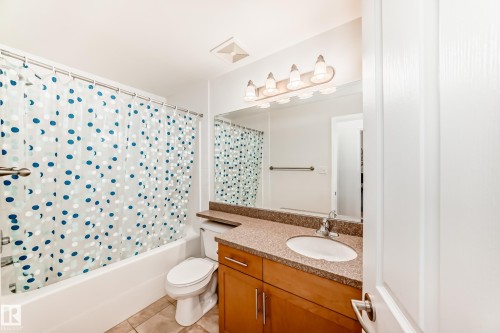 309 1003 Gault Boulevard, Edmonton, AB - Indoor Photo Showing Bathroom