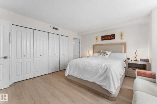 1602 10649 Saskatchewan Drive, Edmonton, AB - Indoor Photo Showing Bedroom