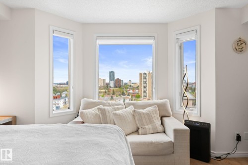 1602 10649 Saskatchewan Drive, Edmonton, AB - Indoor Photo Showing Bedroom