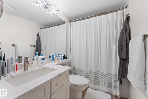 1602 10649 Saskatchewan Drive, Edmonton, AB - Indoor Photo Showing Bathroom