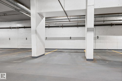1602 10649 Saskatchewan Drive, Edmonton, AB - Indoor Photo Showing Garage