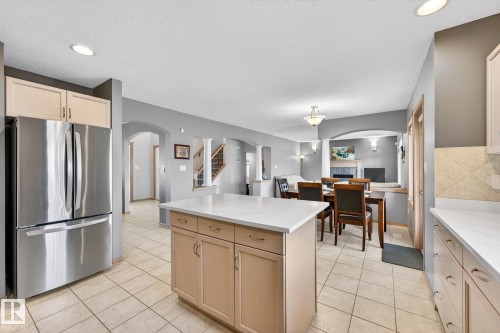 1354 118A Street, Edmonton, AB - Indoor Photo Showing Kitchen