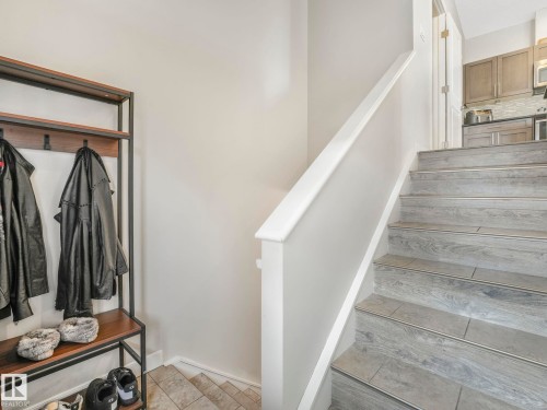 1304 Graybriar Green, Stony Plain, AB - Indoor Photo Showing Other Room