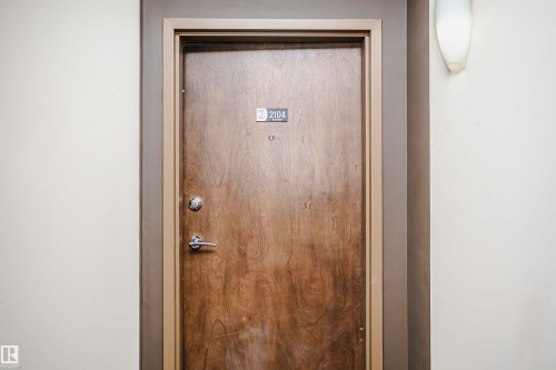 2104 9020 Jasper Avenue, Edmonton, AB - Indoor