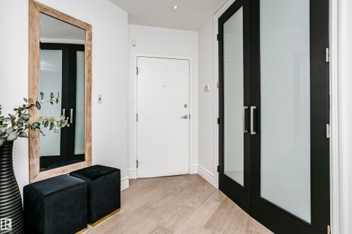 2104 9020 Jasper Avenue, Edmonton, AB - Indoor Photo Showing Other Room