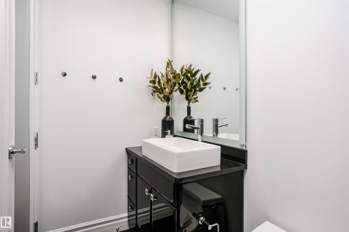 2104 9020 Jasper Avenue, Edmonton, AB - Indoor