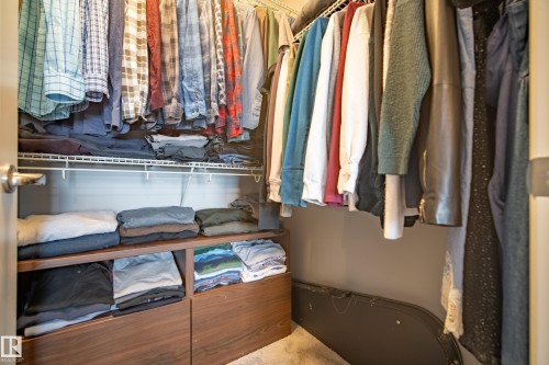 1455 Hays Way, Edmonton, AB - Indoor With Storage