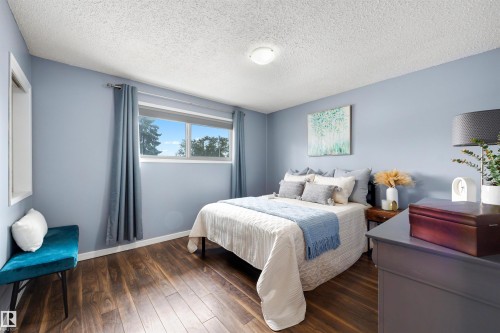 5502 52 Street, Leduc, AB - Indoor Photo Showing Bedroom