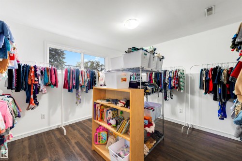 5502 52 Street, Leduc, AB - Indoor With Storage