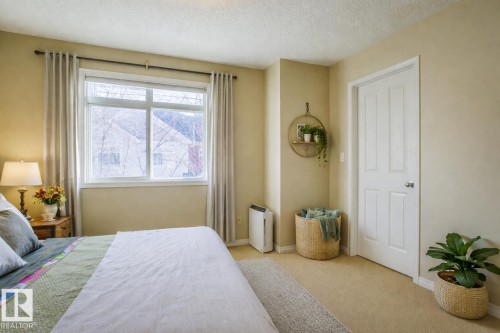 185 1804 70 Street Sw, Edmonton, AB - Indoor Photo Showing Bedroom