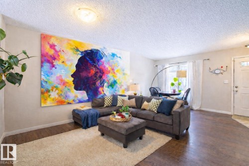 185 1804 70 Street Sw, Edmonton, AB - Indoor Photo Showing Living Room
