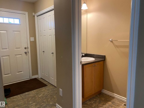6411 18 Avenue, Edmonton, AB - Indoor Photo Showing Other Room