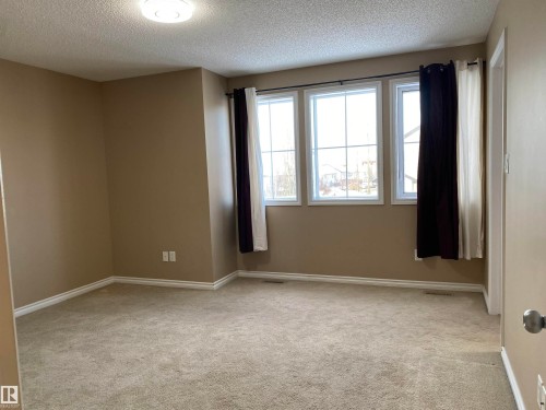 6411 18 Avenue, Edmonton, AB - Indoor Photo Showing Other Room