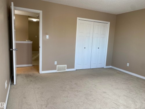 6411 18 Avenue, Edmonton, AB - Indoor Photo Showing Other Room