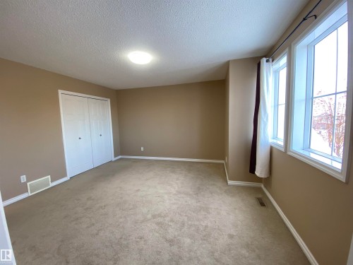 6411 18 Avenue, Edmonton, AB - Indoor Photo Showing Other Room