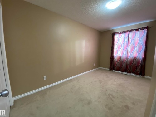 6411 18 Avenue, Edmonton, AB - Indoor Photo Showing Other Room
