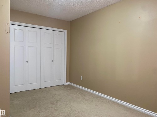 6411 18 Avenue, Edmonton, AB - Indoor Photo Showing Other Room