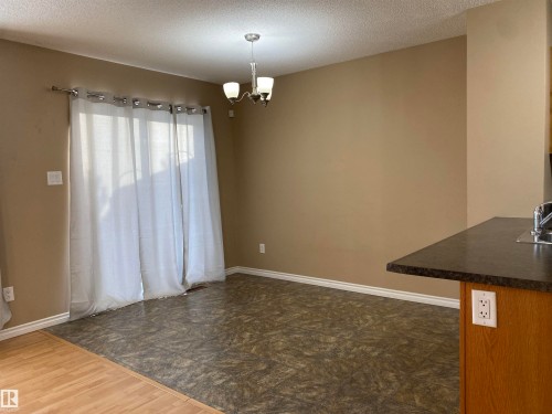 6411 18 Avenue, Edmonton, AB - Indoor Photo Showing Other Room