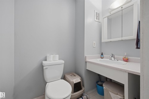 3 18315 89 Avenue, Edmonton, AB - Indoor Photo Showing Bathroom