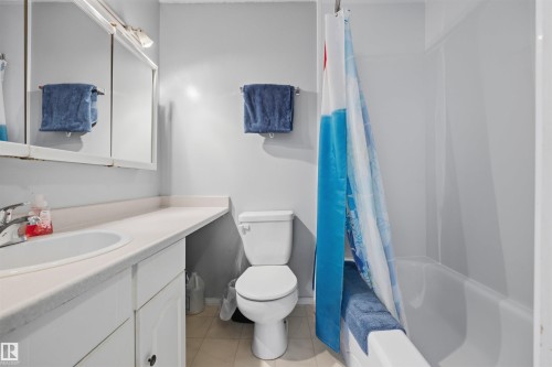 3 18315 89 Avenue, Edmonton, AB - Indoor Photo Showing Bathroom