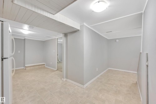 11028 84 Avenue, Edmonton, AB - Indoor