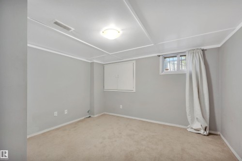 11028 84 Avenue, Edmonton, AB - Indoor Photo Showing Other Room