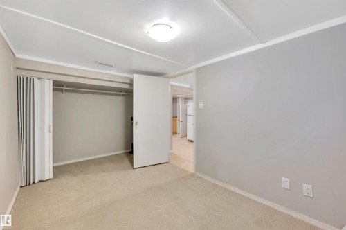 11028 84 Avenue, Edmonton, AB - Indoor Photo Showing Other Room