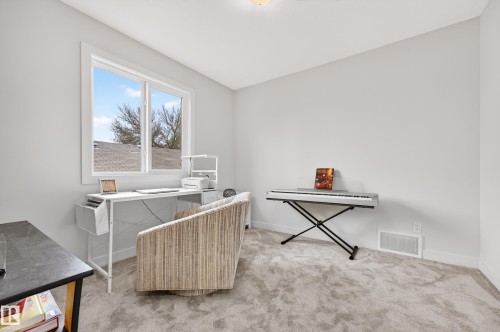 10326 160 Street, Edmonton, AB - Indoor Photo Showing Office