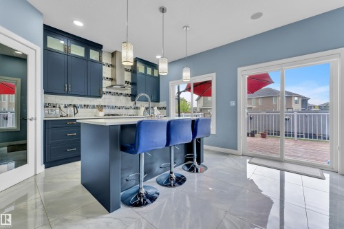16016 34 Avenue, Edmonton, AB - Indoor Photo Showing Kitchen With Upgraded Kitchen