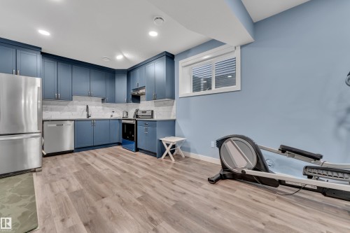 16016 34 Avenue, Edmonton, AB - Indoor Photo Showing Kitchen