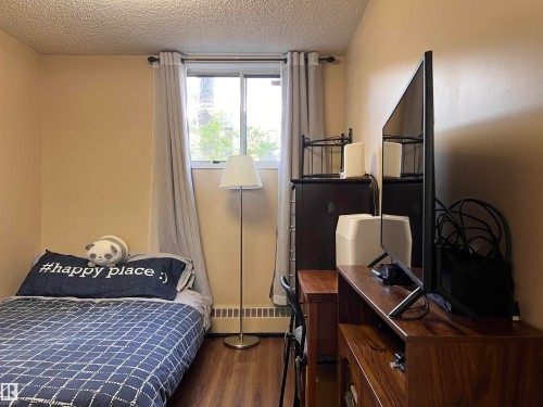 106 10421 93 Street Nw, Edmonton, AB - Indoor Photo Showing Bedroom