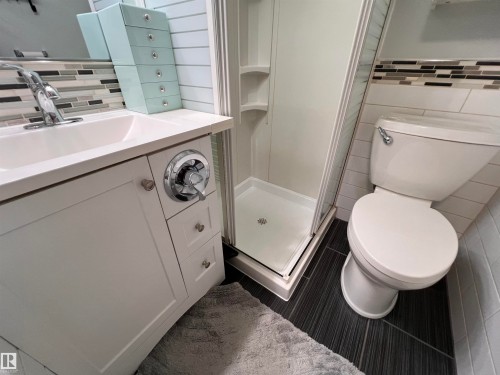 106 10421 93 Street Nw, Edmonton, AB - Indoor Photo Showing Bathroom