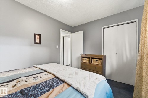 27 Westview Crescent, Spruce Grove, AB - Indoor Photo Showing Bedroom